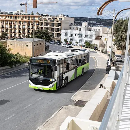 Διαμέρισμα Seaside Flat With Scenic Country Views *