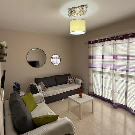 Seaside Flat With Scenic Country Views *