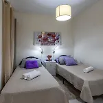 Daire Seaside Flat With Scenic Country Views