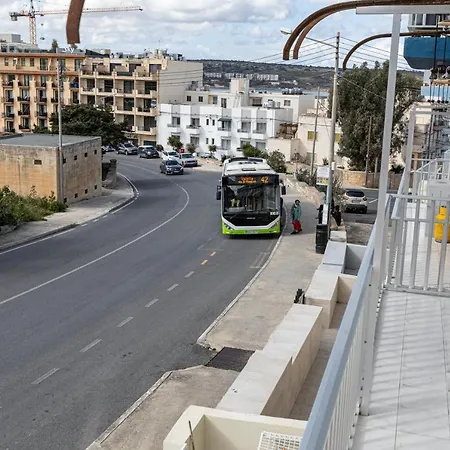 Seaside Flat With Scenic Country Views Lägenhet Mellieħa