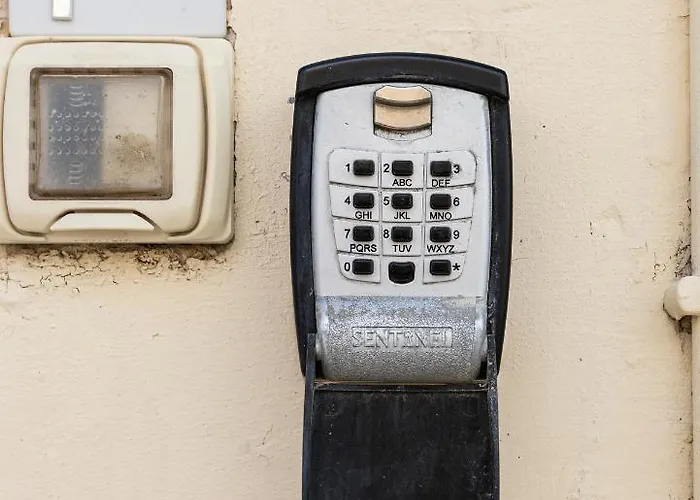 Seaside Flat With Scenic Country Views